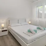 דירה 1 Bedroom Cozy In
