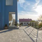 1 Bedroom Cozy In דירה