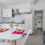 1 Bedroom Cozy In *