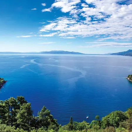 Cozy In Novi Vinodolski